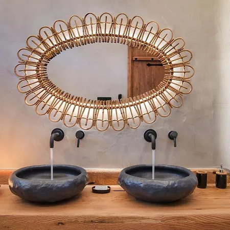 Ayama Hideaway By Calm Collection *