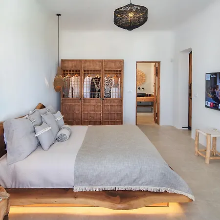 Ayama Hideaway By Calm Collection Fira (Santorini)